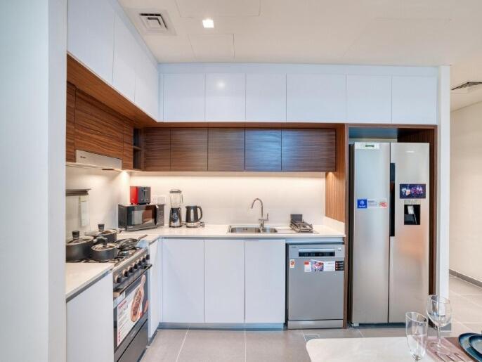 Apartment Stunning 2br With Sea View At Creek Edge Tower - 2610