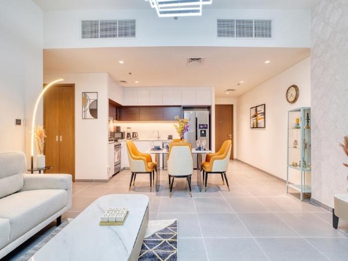 Stunning 2br With Sea View At Creek Edge Tower - 2610 *