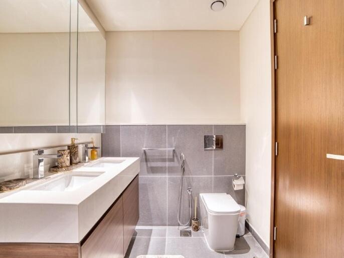 Stunning 2br With Sea View At Creek Edge Tower - 2610 Dubai