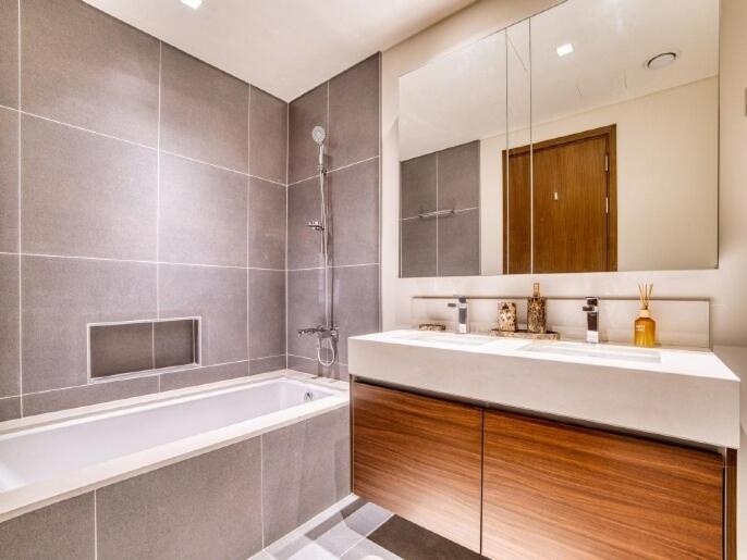 Stunning 2br With Sea View At Creek Edge Tower - 2610